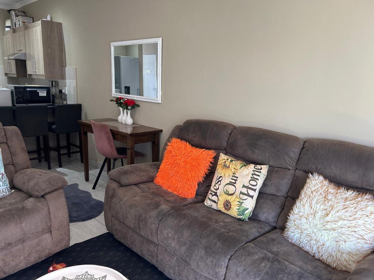 Cosy Family With Bbq Area And Stunning Patio Villa