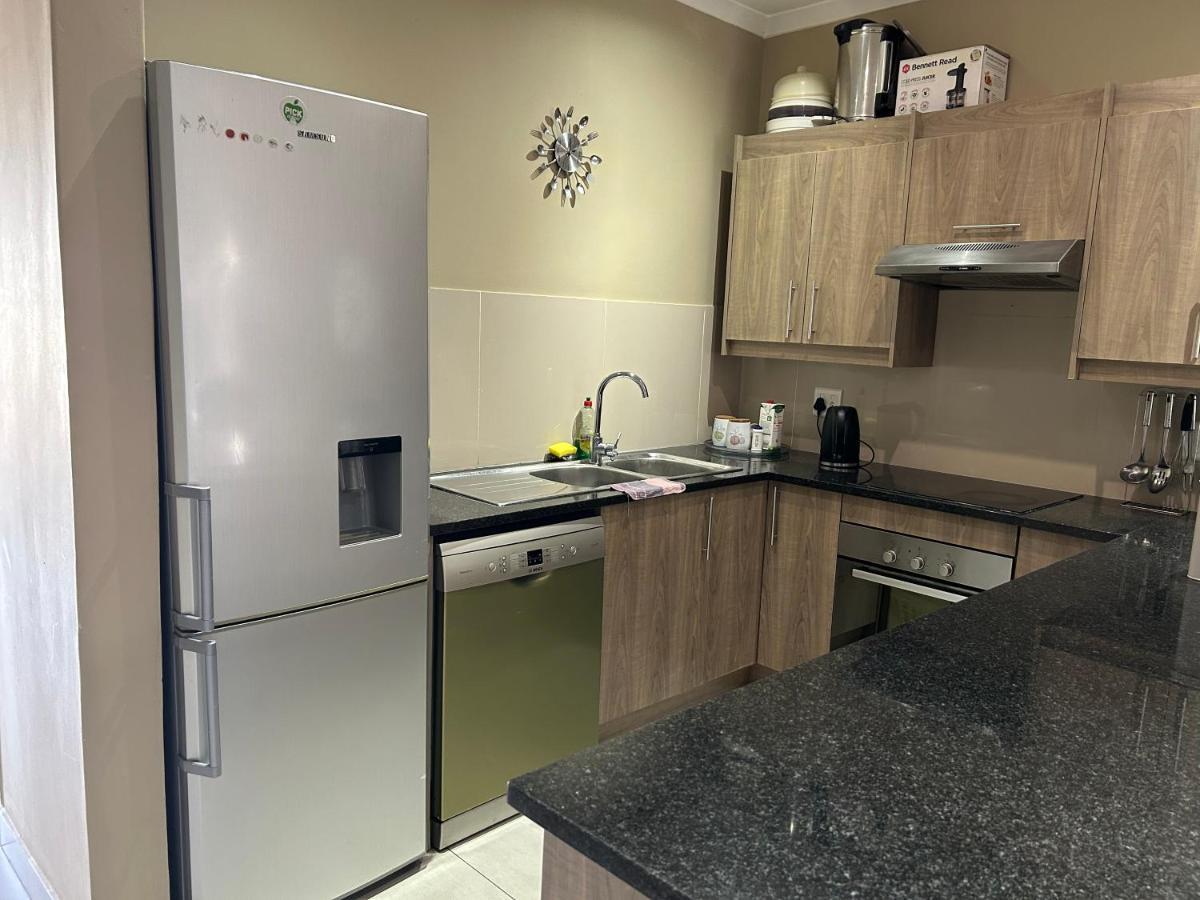 Cosy Family With Bbq Area And Stunning Patio Villa *