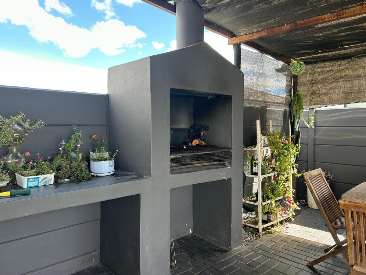 Villa Cosy Family With Bbq Area And Stunning Patio